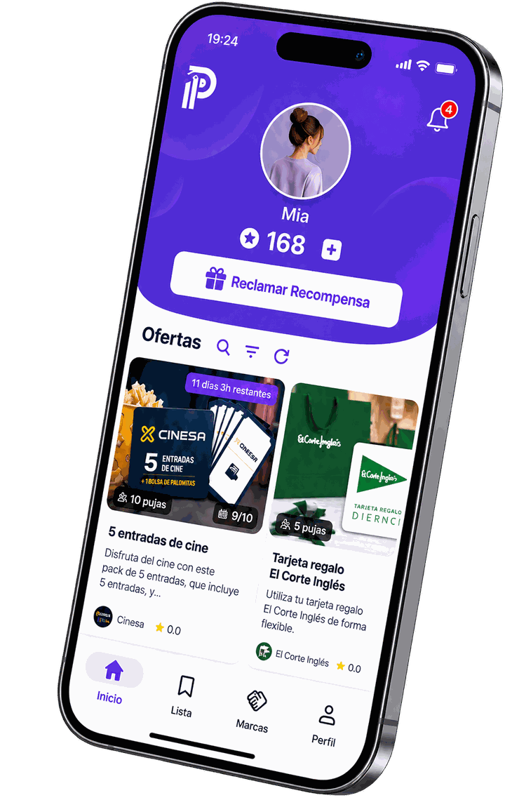 The PullDeal app showing a live deals feed with cinema tickets and an El Corte Inglés gift card up for bidding.